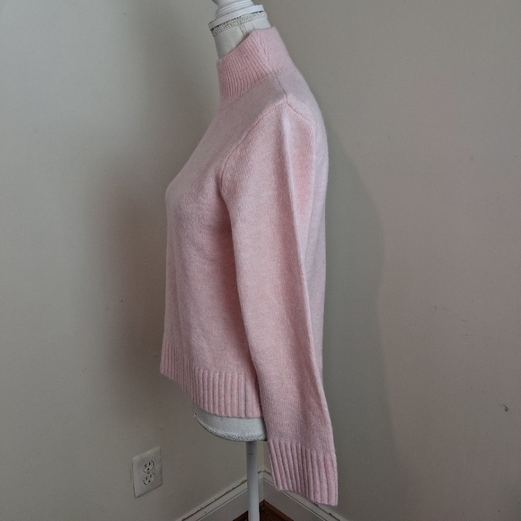 Tuckernuck Hyacinth House Pink Long Sleeve Cameron Turtleneck Sweater Size Small - Picture 6 of 9